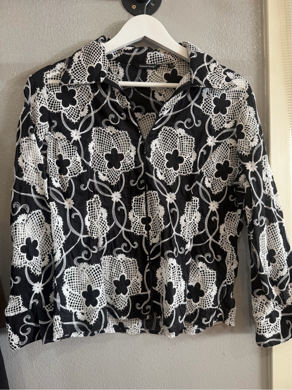 Samuel Dong Black and White Floral Lace-Style Button-Down Shirt
